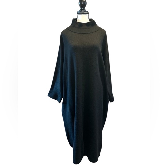 Anthropologie Dresses & Skirts - Anthropologie Saturday Sunday Large Knit Cocoon Batwing Midi Sweater Dress